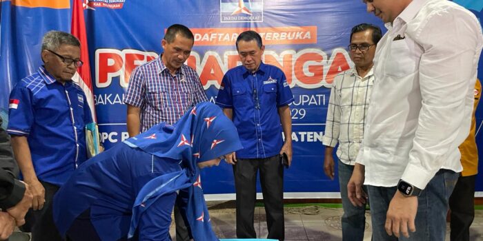 Andi Akbar Daftar Bacabup Nunukan ke Partai Demokrat, Sekretaris DPC: Politik itu Dinamis