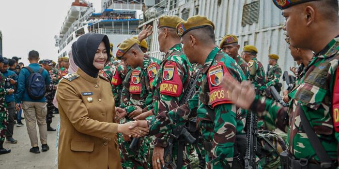 Bupati Nunukan Lepas Keberangkatan Satgas Pamtas Yon Arhanud 8/MBC