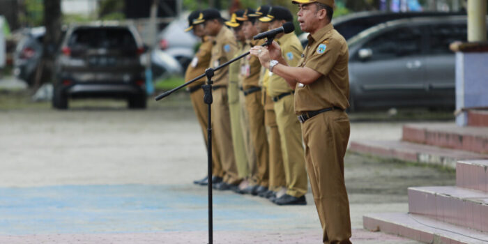 Pj Sekprov Kaltara Bustan Pimpin Apel Gabungan dan Tekankan Disiplin ASN