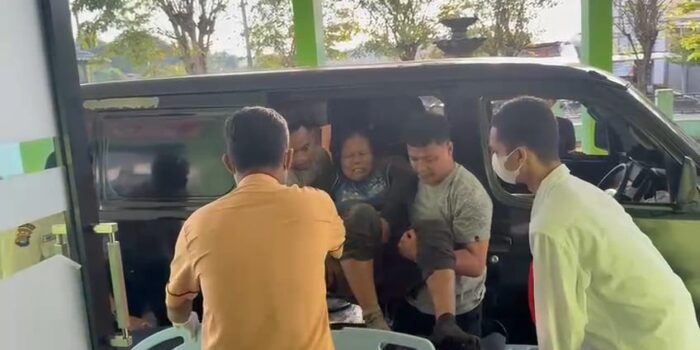 Warga Tarakan Diterkam Buaya di Waduk Persemaian  Polisi Evakuasi Korban ke Rumah Sakit