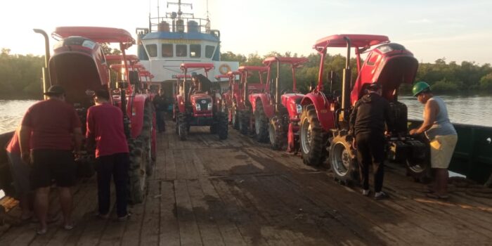 Lewat Udara dan Darat Alsintan APBN 2025 Dikirim ke Krayan Nunukan