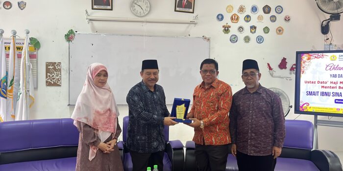 Menteri Besar Kelantan Sambangi SMAIT Ibnu Sina Nunukan, Jajaki Kerja Sama Pendidikan Islam Lintas Negara