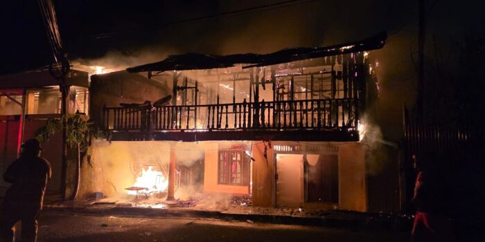 Kebakaran Rumah Dua Lantai di Nunukan Tengah Damkar Klarifikasi Isu Keterlambatan