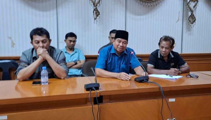 Larangan Bongkar Muat di Dermaga Lingkar dan Sianak, Puluhan Sopir Truk Ngadu ke DPRD Nunukan