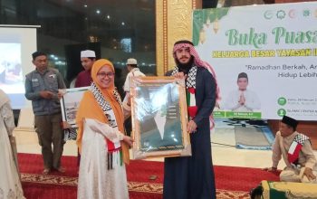 Serahkan Donasi, Wakil Ketua DPRD Nunukan Arpiah Sebut Pendidikan dan Kepedulian Harus Jalan Beriringan