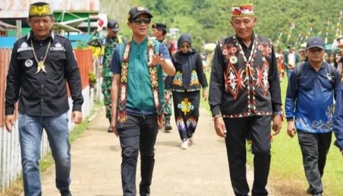 Menembus Jeram Sungai Sadalir Bupati Nunukan  Irwan Sabri Hadir untuk Masyarakat Hulu