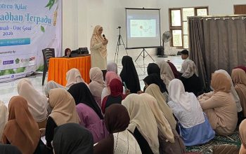 Hadiri Pesantren Kilat Ramadan, Wakil Ketua I DPRD Nunukan Arpiah Dorong Generasi Muda Kuasai Public Speaking