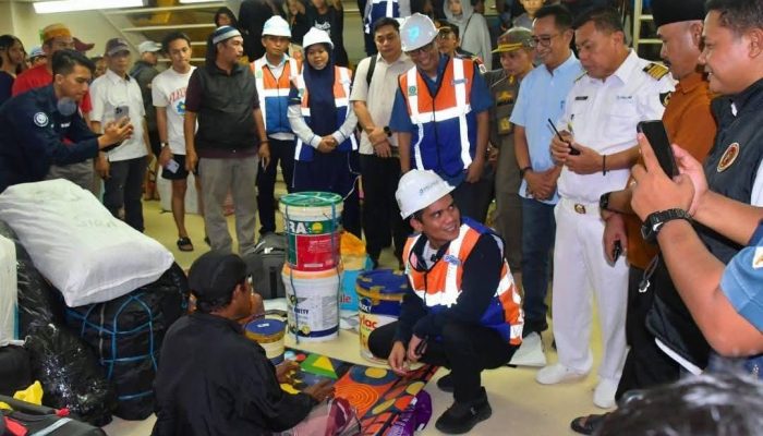 Bupati Irwan Sabri Sidak Arus Mudik, 1.600 Penumpang Naik dari  Pelabuhan Tunon Taka Nunukan