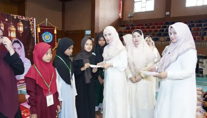 Ketua TP PKK Nunukan Andi Annisa Muthia, Bakti Sosial Ramadan Santuni 100 Anak Yatim