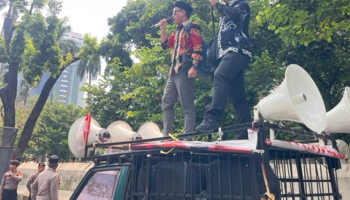GEBRAKAN Guncang Istana, Mahasiswa Kaltara Tuntut DOB hingga  Pembangunan Perbatasan