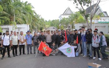 Unjuk Rasa Depan Kantor DPRD, AMANKAN Tuntut Hak Buruh