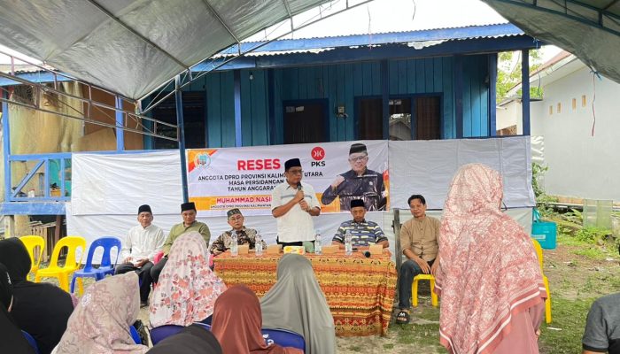 Reses di Sungai Bilal, Muhammad Nasir Dengar Keluhan Air Bersih dan Honor Imam-Guru Ngaji