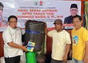 Muhammad Nasir Salurkan Bantuan Budidaya Rumput Laut untuk Petani Nunukan Barat