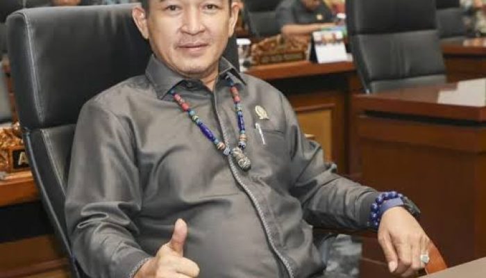 Hendri Tuwi Desak Pemerataan Listrik hingga Kawasan Apau Kayan