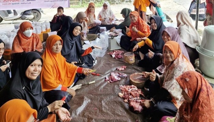 Arpiah Hadiri Pemotongan Hewan Kurban DPD PKS Nunukan, Tebar Kepedulian untuk Masyarakat