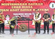 Ketua DPRD Kaltara Hadiri Mubes Luar Biasa DAD, Tekankan Pentingnya Kekompakan Masyarakat Adat