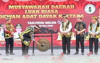 Ketua DPRD Kaltara Hadiri Mubes Luar Biasa DAD, Tekankan Pentingnya Kekompakan Masyarakat Adat