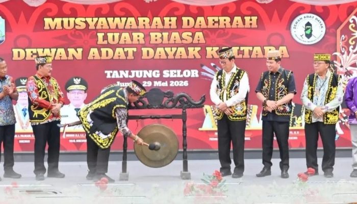 Ketua DPRD Kaltara Hadiri Mubes Luar Biasa DAD, Tekankan Pentingnya Kekompakan Masyarakat Adat