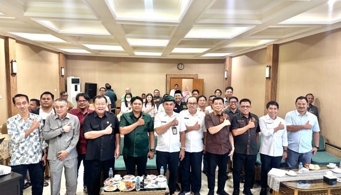 Petani Sawit Kian Terjepit, Muhammad Nasir Minta Pemerintah Bertindak