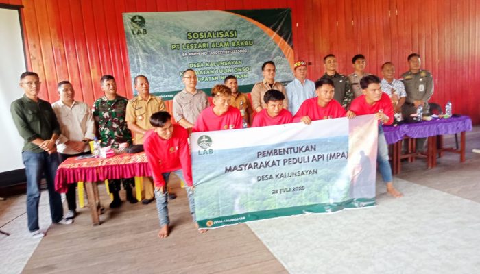 Perkuat Pencegahan Karhutla, PT Lestari Alam Bakau Dorong Warga Kalunsayan Bentuk Masyarakat Peduli Api
