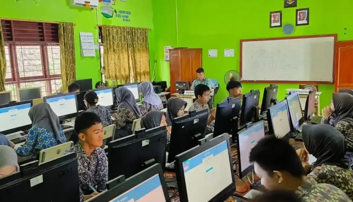 Dari Perbatasan Menuju Panggung Prestasi, SMAN 1 Sebatik Tengah Cetak Sejarah di OSN 2026