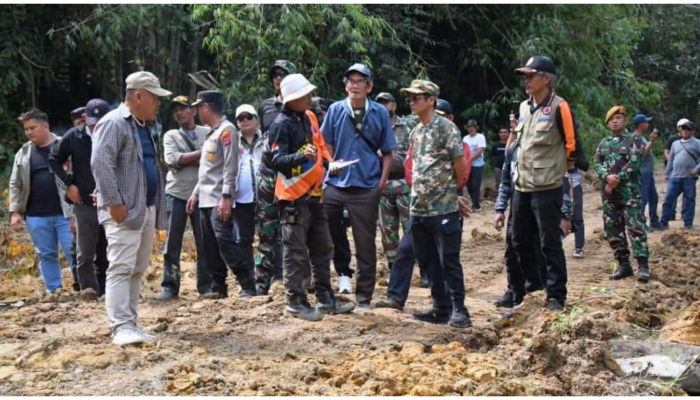 Bupati Nunukan Irwan Sabri Turun ke Krayan, Lima Titik Jalan Rusak Segera Ditangani