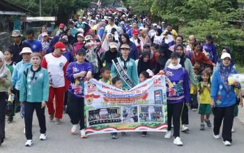 TP PKK Nunukan Kampanyekan Hidup Sehat Lewat Jalan Santai di Lumbis