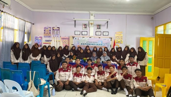 Public Speaking Jadi Bekal Awal Calon Pemimpin, Arpiah Bekali Siswa SMPIT Ibnu Sina