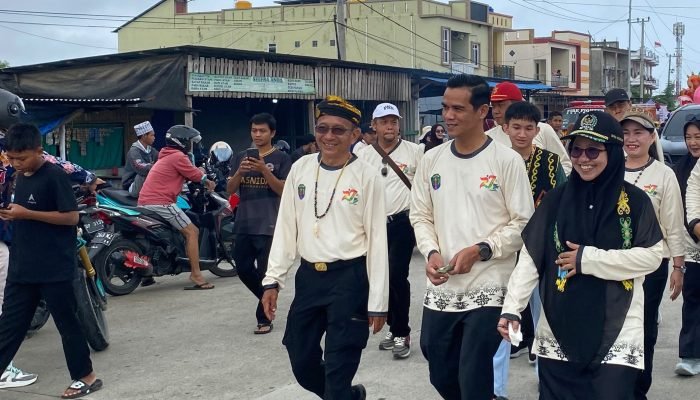 Arpiah Hadiri Pawai Budaya HUT ke-27 Nunukan, Ajak Masyarakat Perkuat Kebersamaan Lewat Budaya