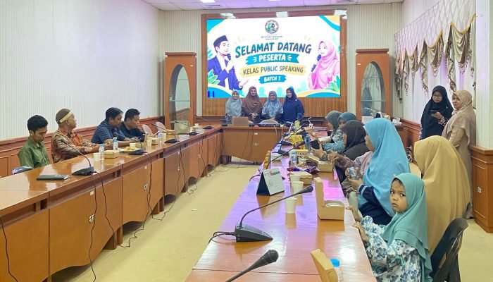 Kelas Public Speaking, Arpiah:  Modal Penting Membangun Kepercayaan dan Kepemimpinan